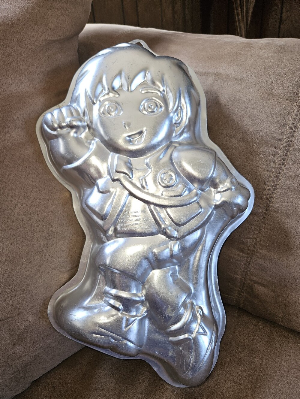Wilton Go Diego Go Cake Pan (Model #2105-4250) made of aluminum
